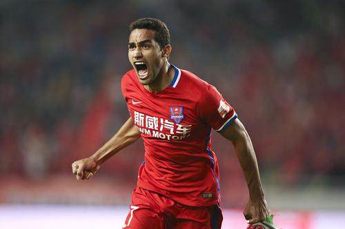 kaiyun-卡尔德克抵深待官宣 阿奇姆彭瓦卡索加盟前景乐观